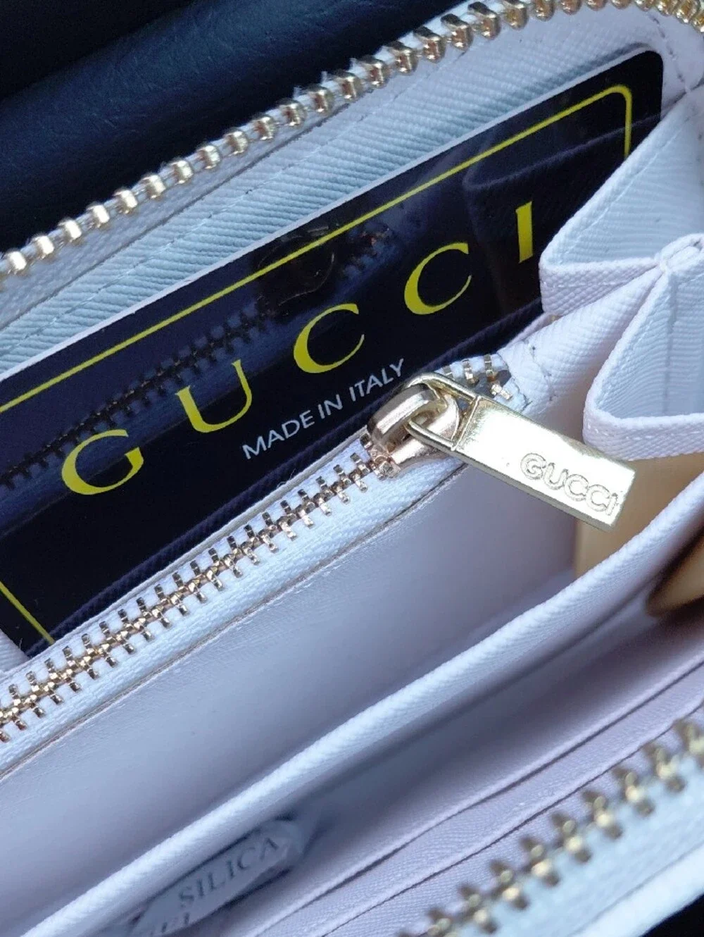 Gucci Beige GG Web Stripe Zip-Around Wallet with White Trim - Picture 5 of 5